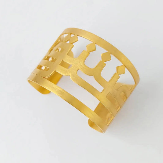 Personalized Ashek Bracelet by Demirelli, handcrafted jewelry designed for elegance and meaningful personal style