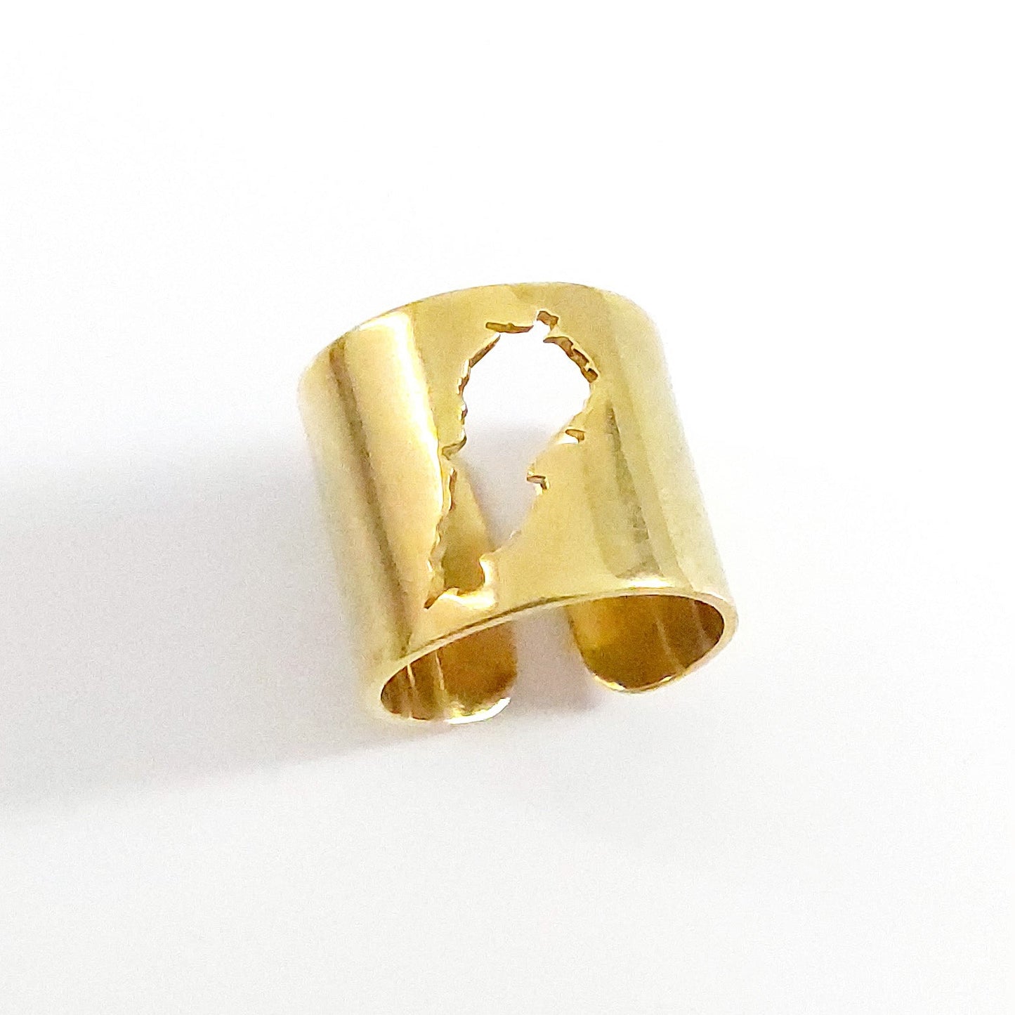 Demirelli 925 MapRing, elegant sterling silver handcrafted ring inspired by the iconic Lebanese map