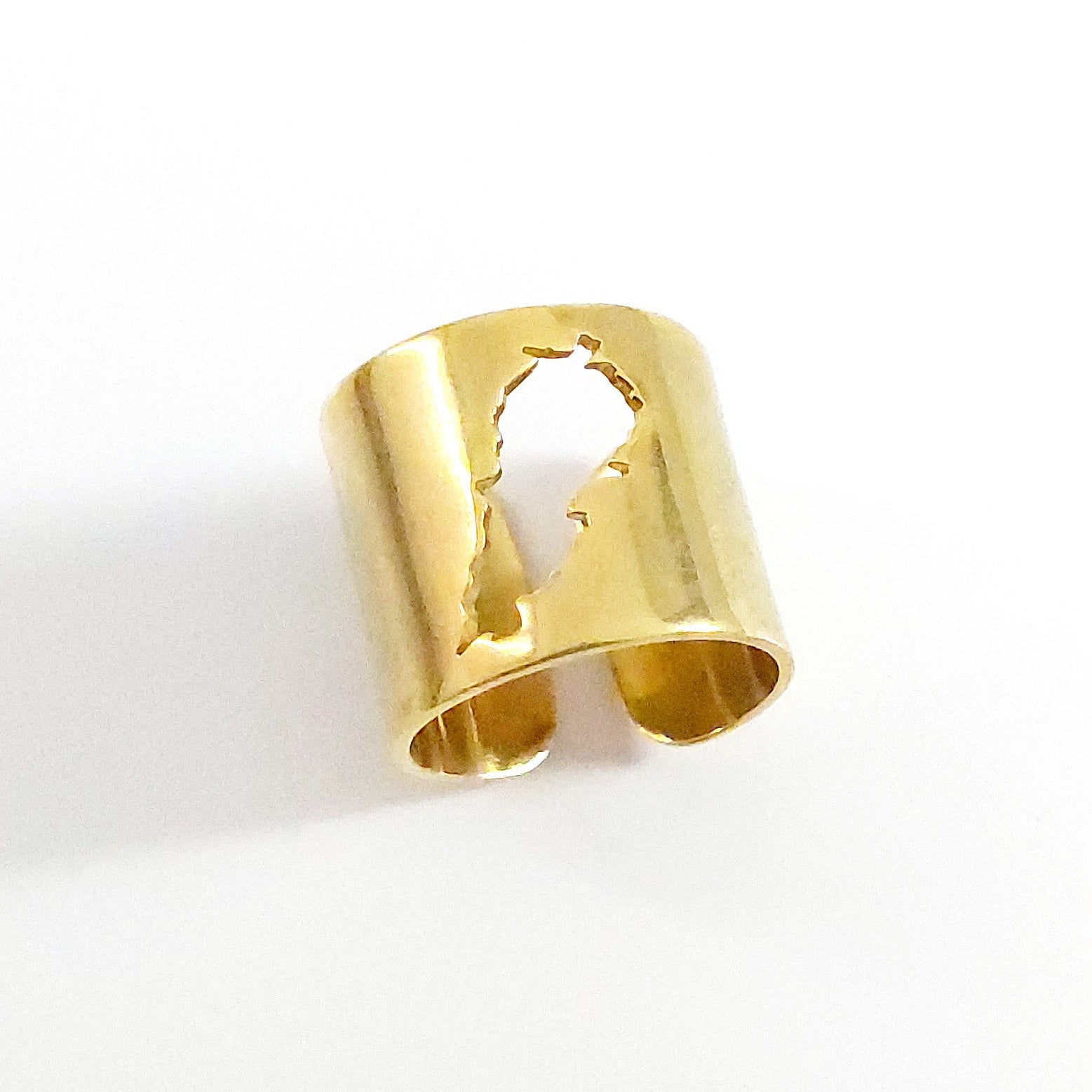 Demirelli 925 MapRing, elegant sterling silver handcrafted ring inspired by the iconic Lebanese map