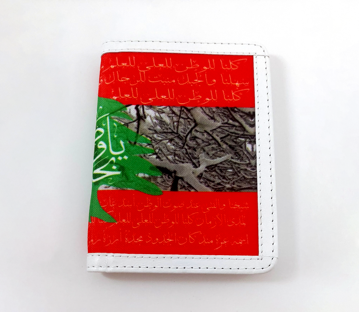Demirelli Lebanese Flag Passport Holder, handcrafted travel accessory showcasing Lebanon’s flag with durable and elegant design