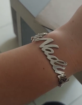 Custom Family Bangle Jewelry from Demirelli, beautifully designed bracelet combining elegance, personalization, and meaningful family symbolism