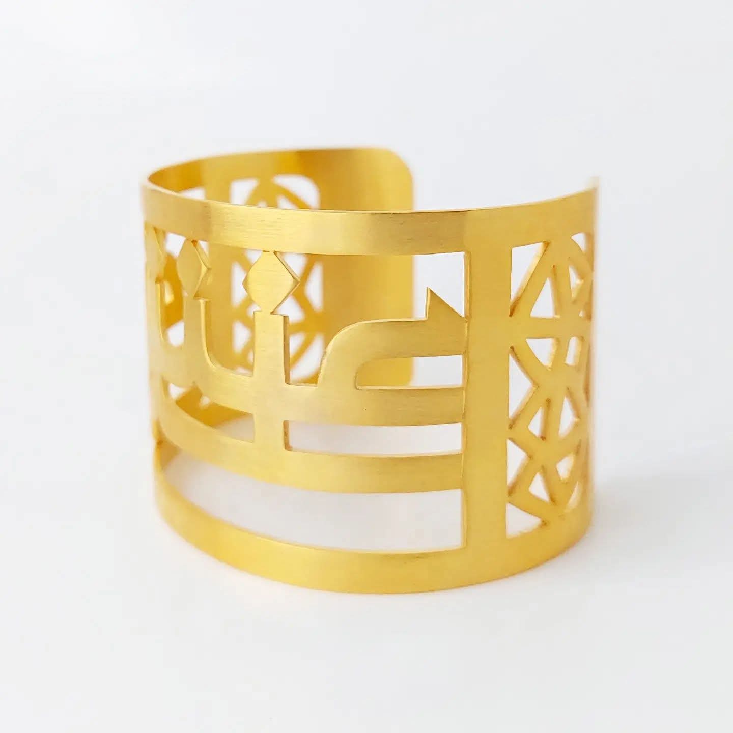 Personalized Ashek Bracelet by Demirelli, handcrafted jewelry designed for elegance and meaningful personal style